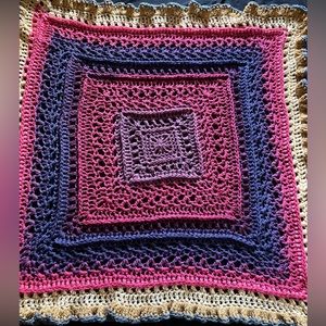 CROCHET SQUARE LAP/BABY BLANKET